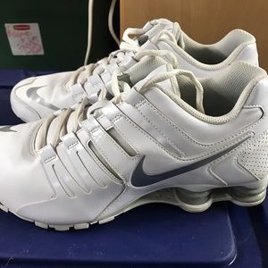 Women’s Nike shox